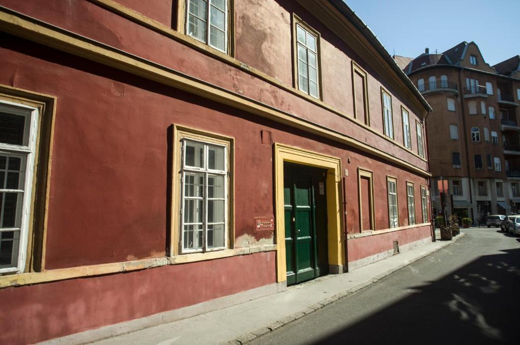Santico Art Hotel And Hostel Budapeste Exterior foto