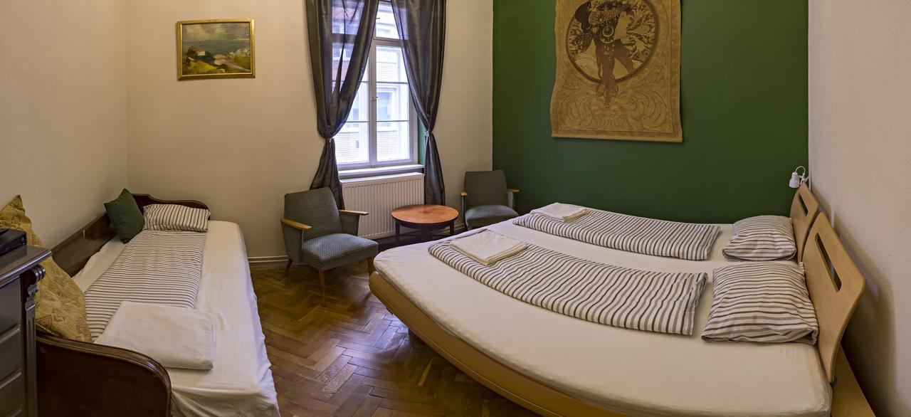 Santico Art Hotel And Hostel Budapeste Exterior foto