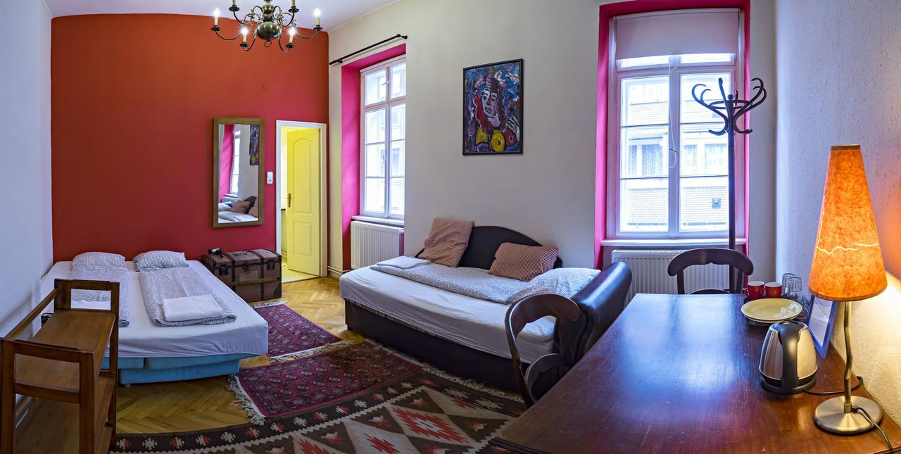 Santico Art Hotel And Hostel Budapeste Exterior foto