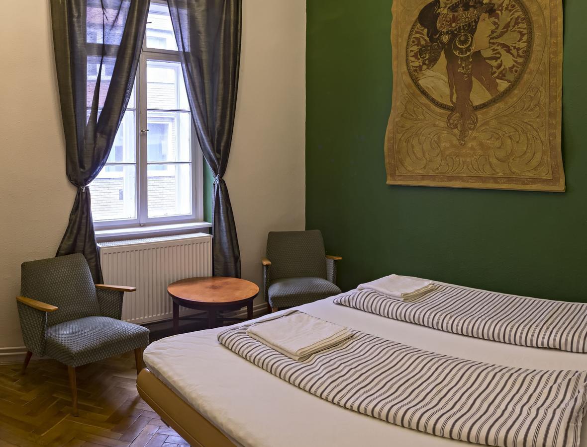 Santico Art Hotel And Hostel Budapeste Exterior foto